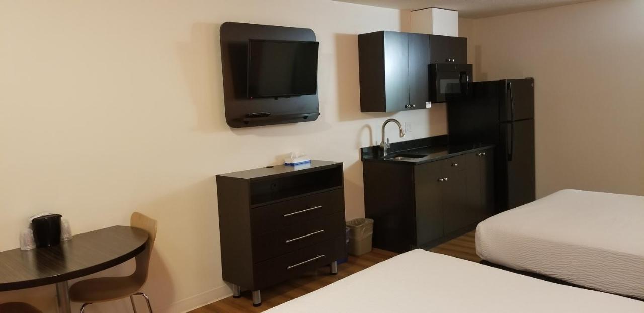 Joys Inn Innisfail, Ab Екстер'єр фото