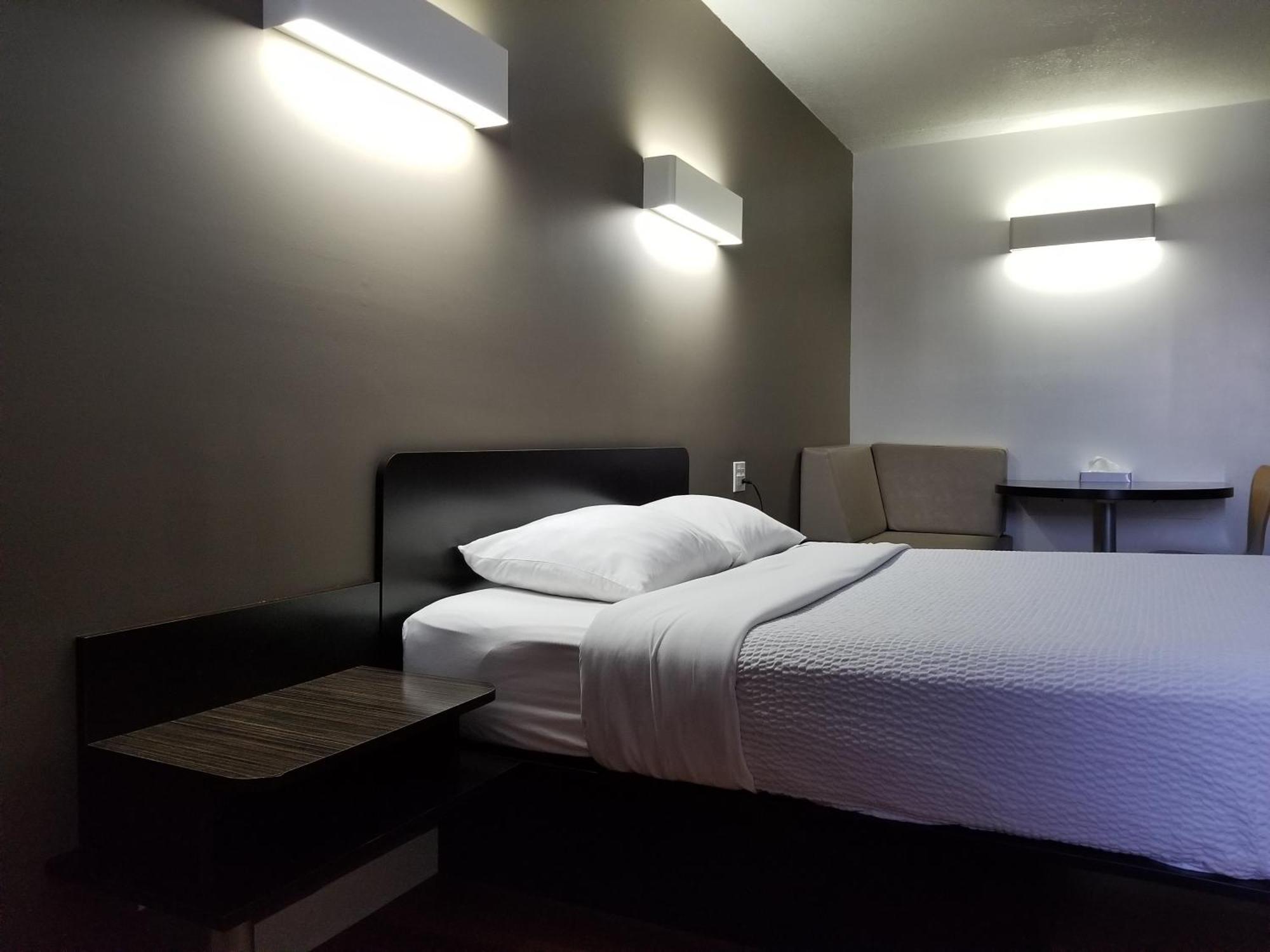 Joys Inn Innisfail, Ab Екстер'єр фото