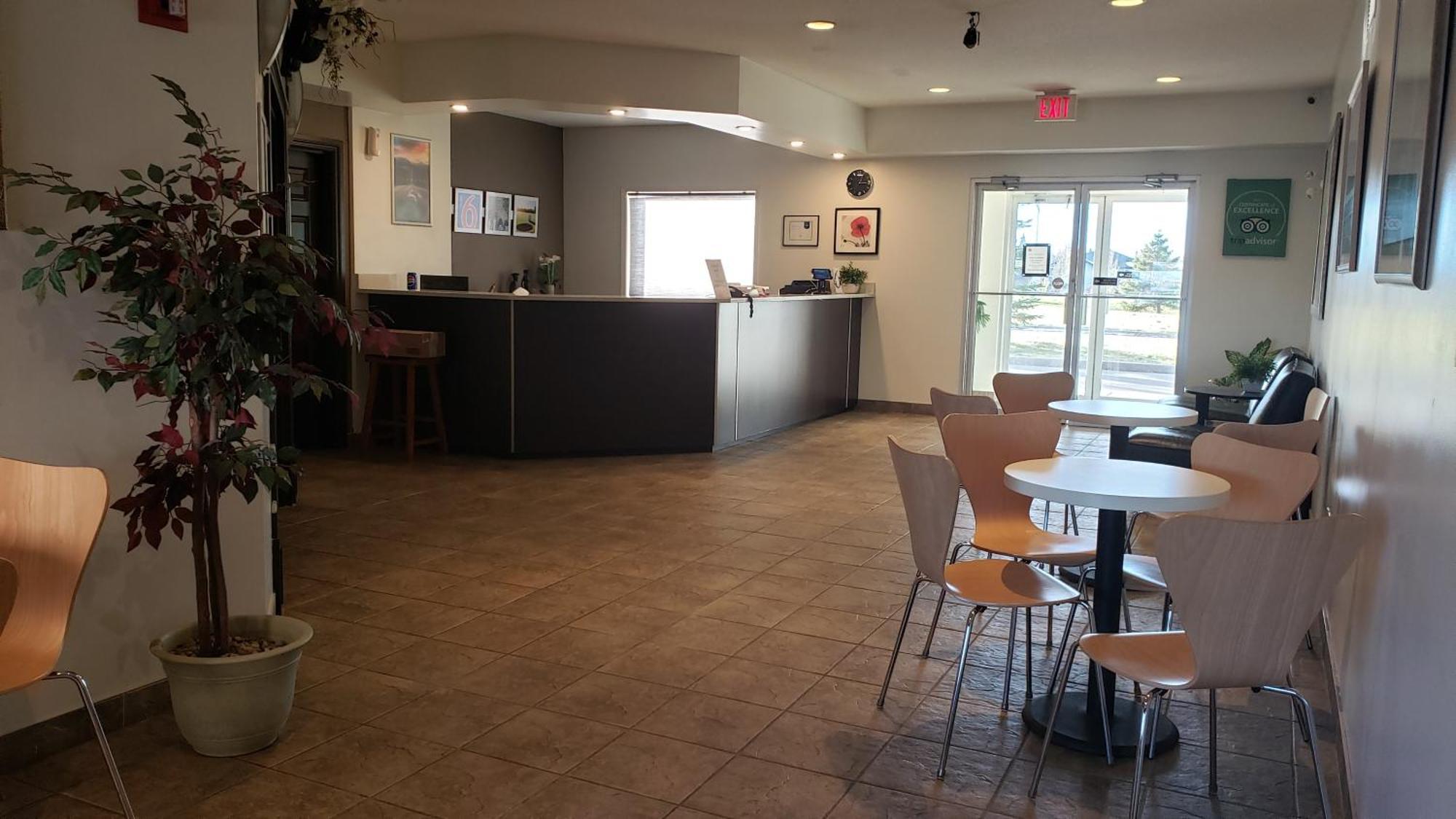 Joys Inn Innisfail, Ab Екстер'єр фото